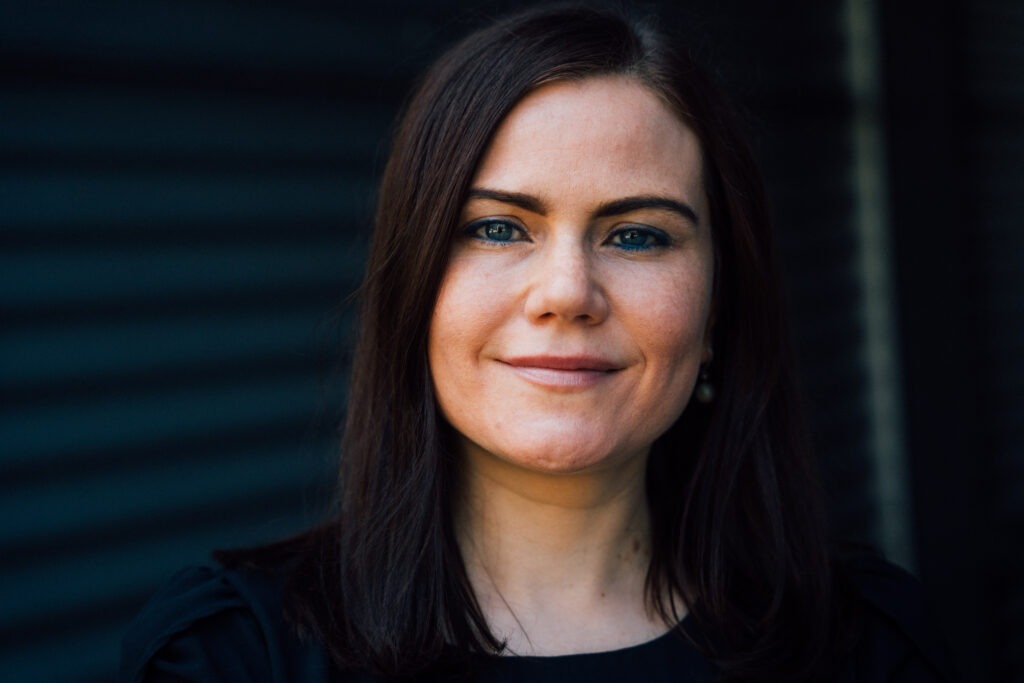 Pressefoto der Vorsitzendes Kreisverband Potsdam von BÜNDNIS 90/DIEIGRÜNEN, Dr. Rebecca Lea Freudl